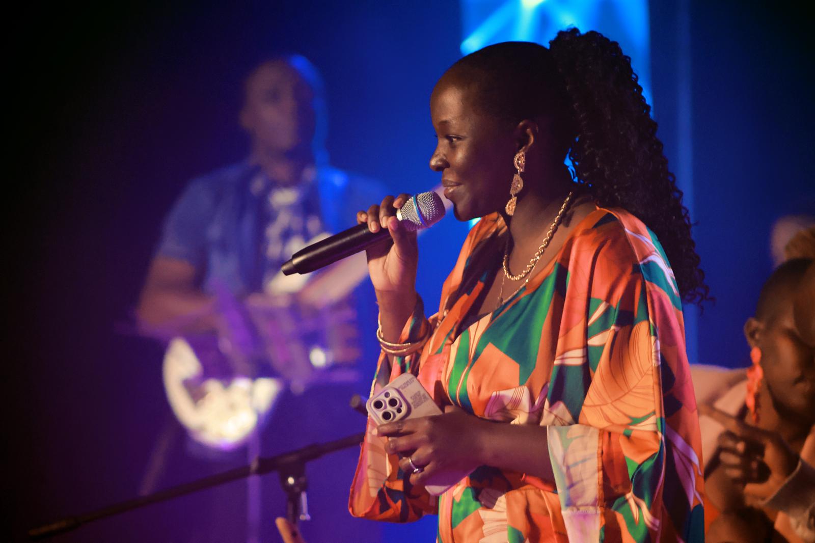 38ABE86E-14EE-4698-8862-A273C770A272